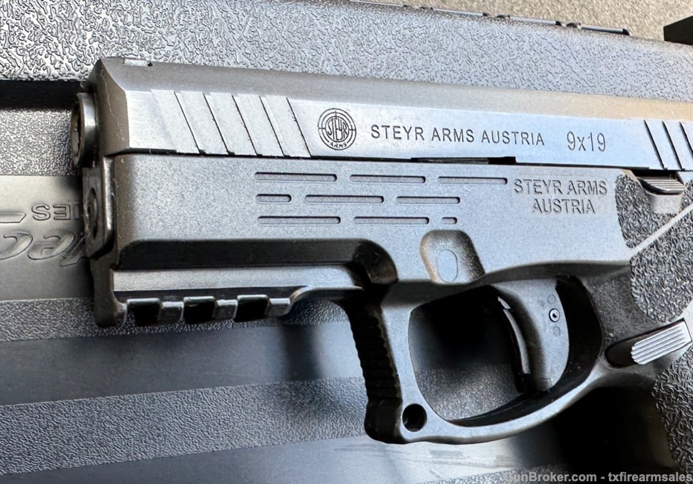 Steyr M9-A2 MF 9mm Pistol, 17-Round Mag, Made in Austria, w/ Molded Holster-img-7