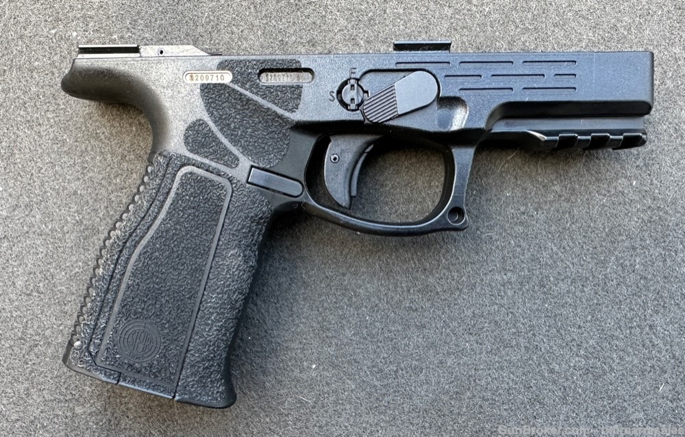 Steyr M9-A2 MF 9mm Pistol, 17-Round Mag, Made in Austria, w/ Molded Holster-img-32