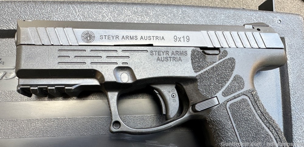 Steyr M9-A2 MF 9mm Pistol, 17-Round Mag, Made in Austria, w/ Molded Holster-img-5
