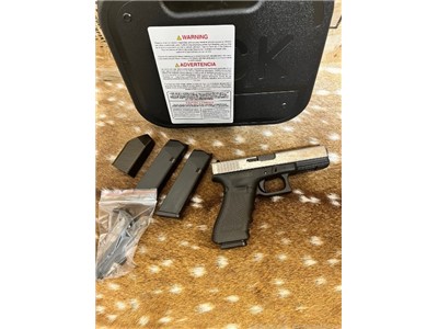 Glock 17 Gen 4 9mm Stainless Engraved slide New In Box 3 -17 rnd mags