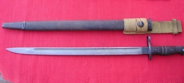 WINCHESTER 1913 BAYONET WITH SCABBARD BRITISH MARKINGS (DATED 1916)-img-0