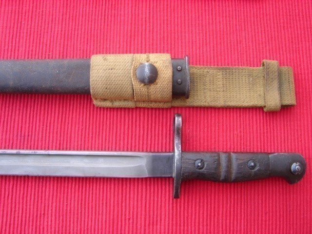 WINCHESTER 1913 BAYONET WITH SCABBARD BRITISH MARKINGS (DATED 1916)-img-1