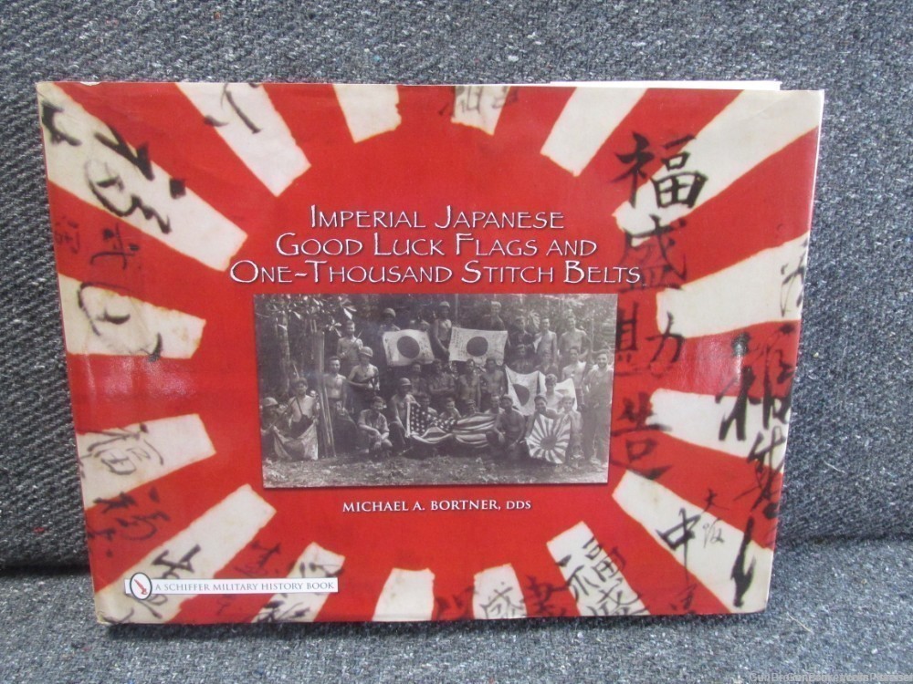 IMPERIAL JAPANESE GOOD LUCK FLAGS AND ONE-THOUSAND STITCH BELTS REFER BOOK-img-0