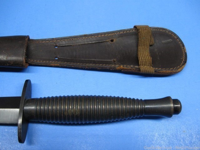 BRITISH WWII F/S FAIRBAIRN-SYKES COMMANDO FIGHTING KNIFE WITH SCABBARD-img-2
