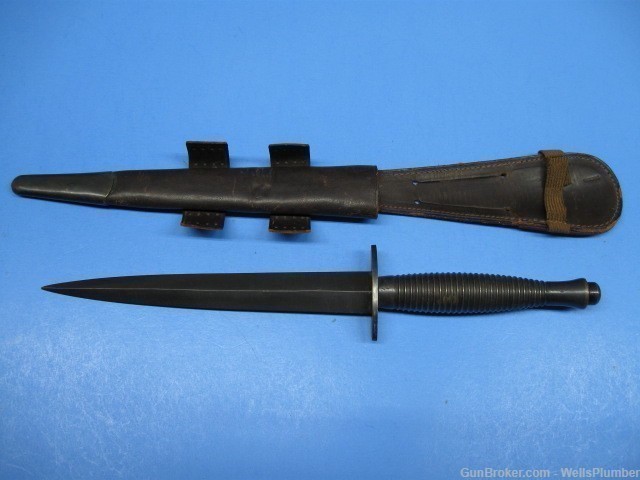 BRITISH WWII F/S FAIRBAIRN-SYKES COMMANDO FIGHTING KNIFE WITH SCABBARD-img-0