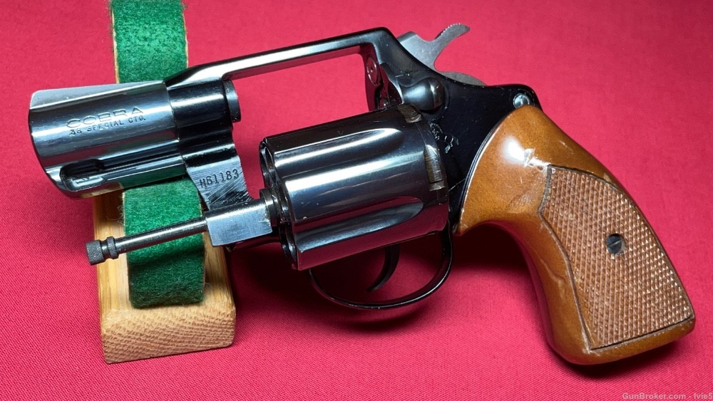 Colt Cobra Agent Second Model Revolver 38 Special 2 inch BBL MFD 1974-img-4