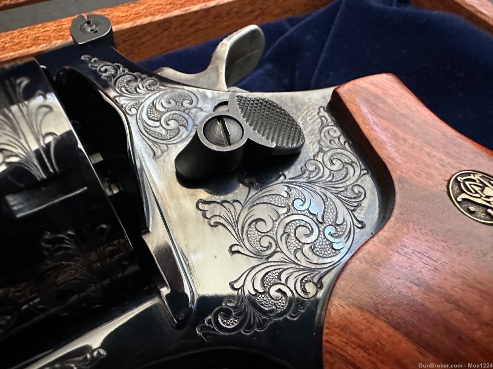 S&W Revolver .44 mag limited edition 1of 50-img-21