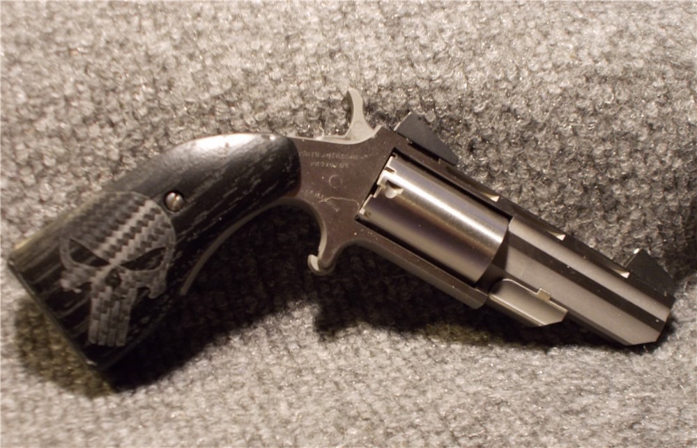 Custom Over-Sized / Extended Skull Grip NAA Magnum Frames Black-img-2