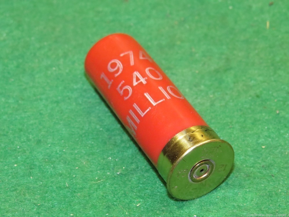 W-W, Winchester, 12 Gauge Shotgun Shell 1974, 540-Million, Collector Round-img-0