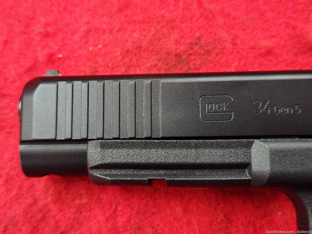 Glock 34 Gen 5 MOS, 9mm Pistol, mint w/case,Vortex,, etc Competition Ready!-img-11