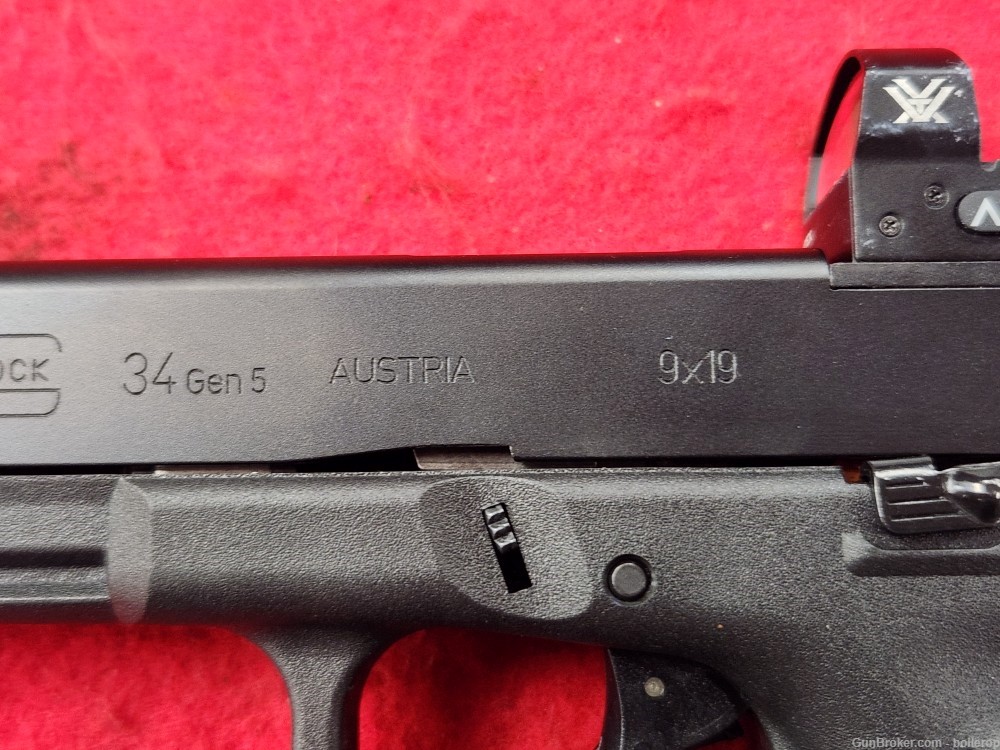 Glock 34 Gen 5 MOS, 9mm Pistol, mint w/case,Vortex,, etc Competition Ready!-img-10