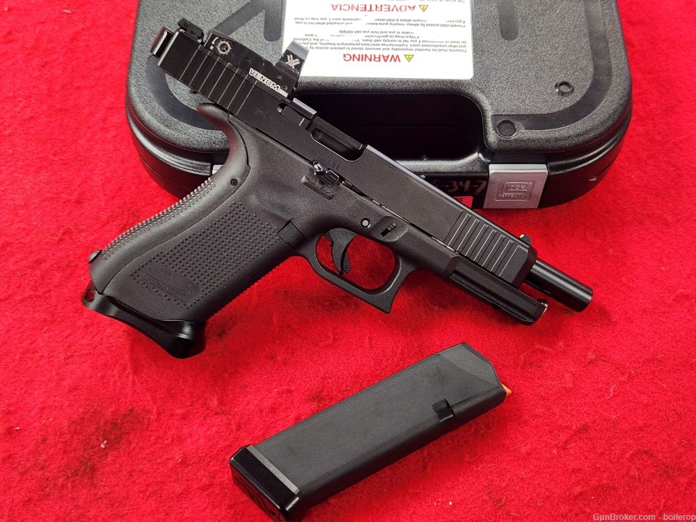 Glock 34 Gen 5 MOS, 9mm Pistol, mint w/case,Vortex,, etc Competition Ready!-img-28