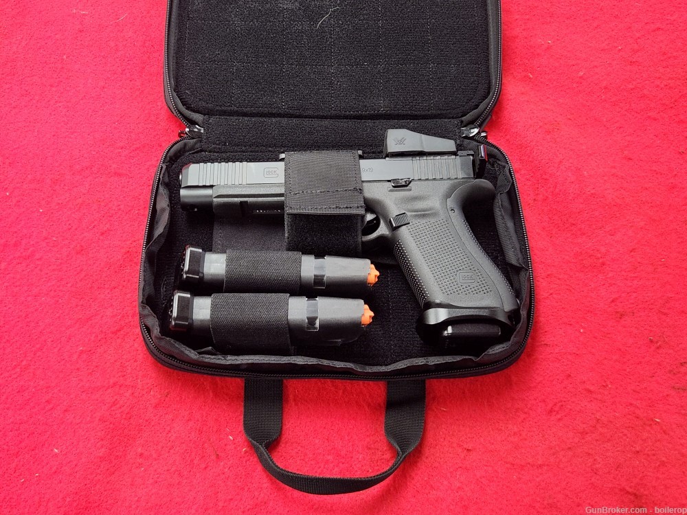 Glock 34 Gen 5 MOS, 9mm Pistol, mint w/case,Vortex,, etc Competition Ready!-img-80