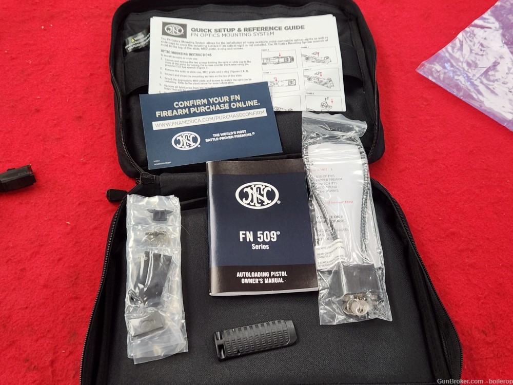 Excellent, FN 509 Edge, 9mm pistol, 3 mags, like new!-img-63