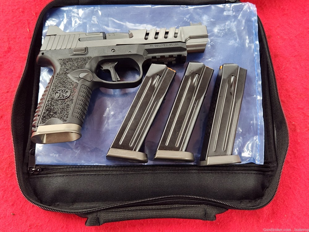 Excellent, FN 509 Edge, 9mm pistol, 3 mags, like new!-img-67
