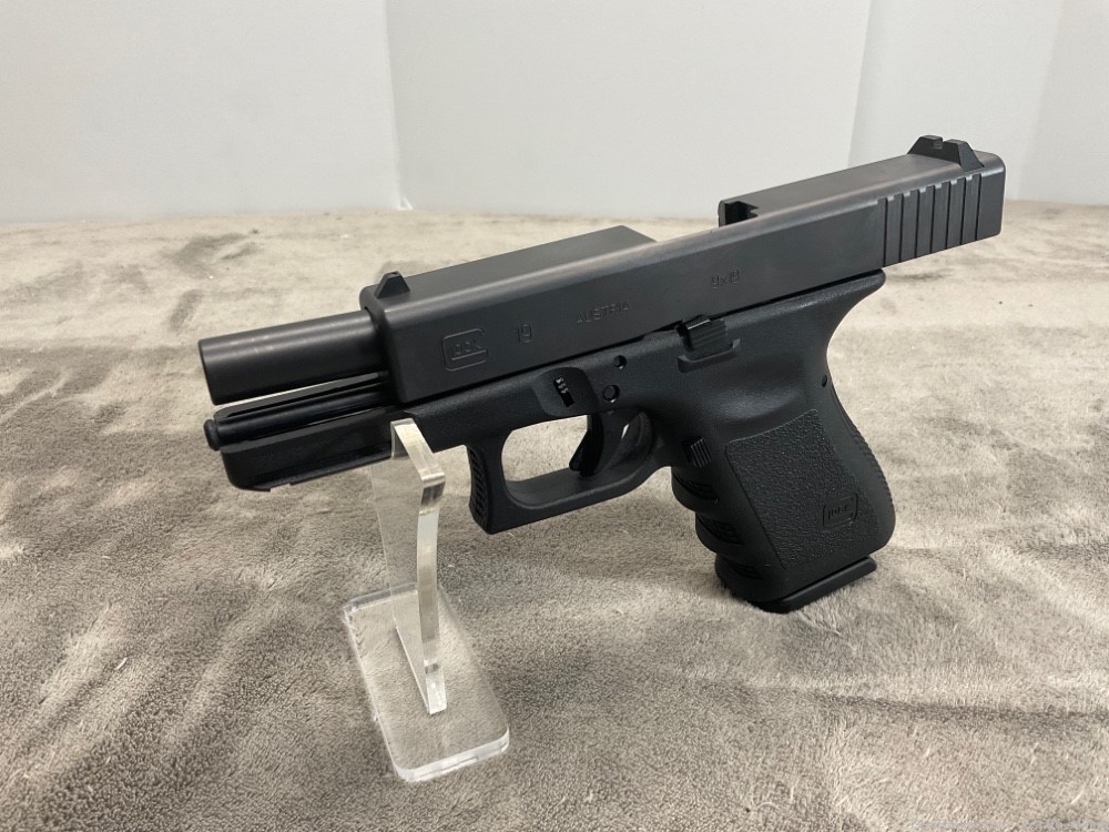 Glock 19 Gen 3 9mm (2) 15 Round Mags Black New-img-5