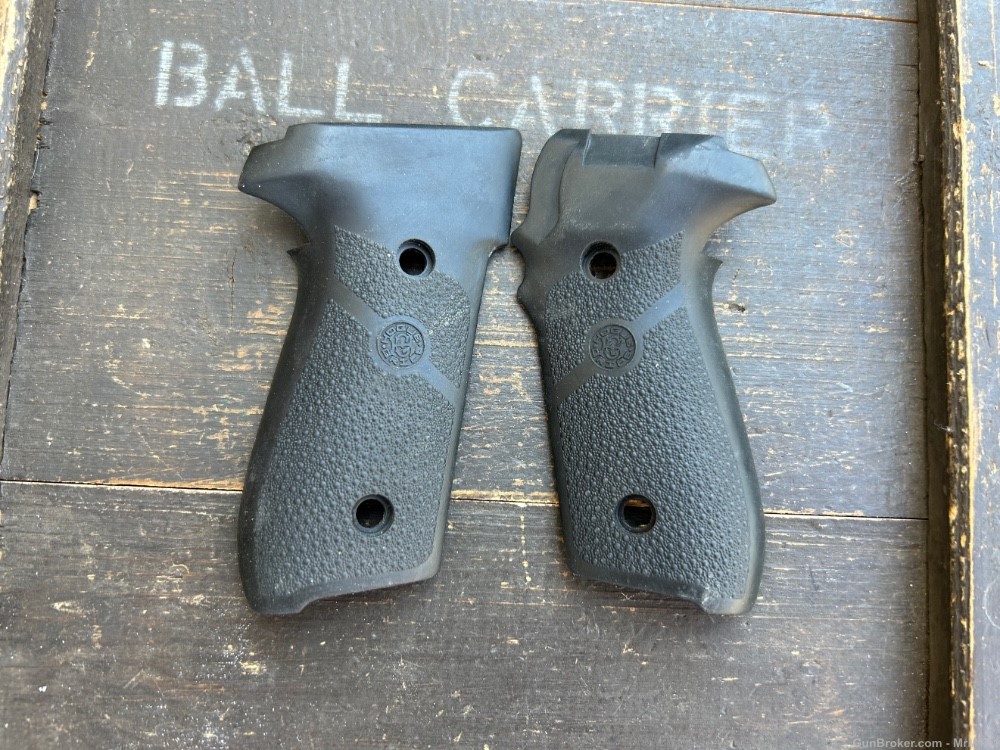 Hogue Overmolded Rubber Grips for Sig Sauer P229-img-0