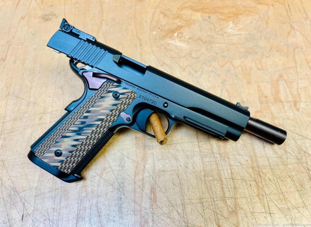 Dan Wesson Kodiak 10mm With Factory Case-img-4