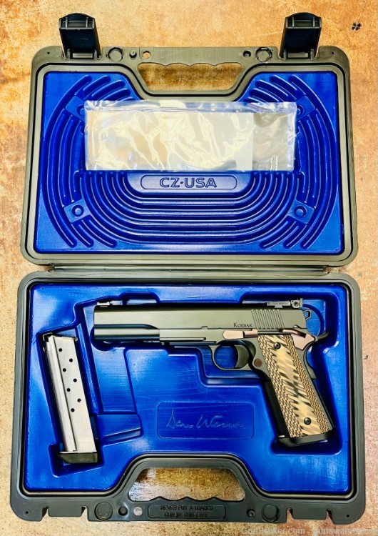 Dan Wesson Kodiak 10mm With Factory Case-img-0