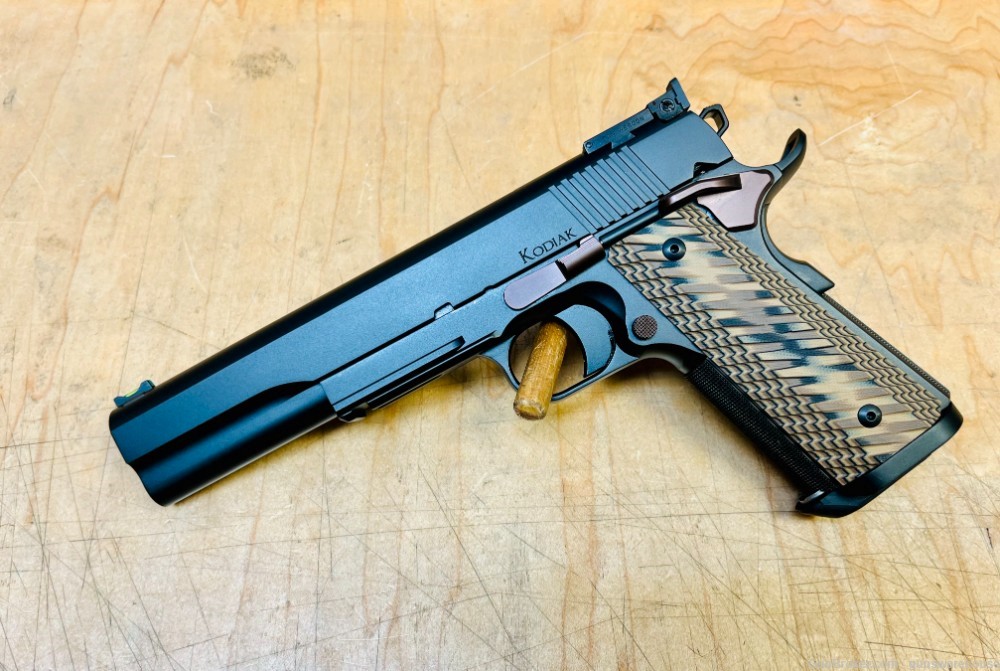 Dan Wesson Kodiak 10mm With Factory Case-img-2