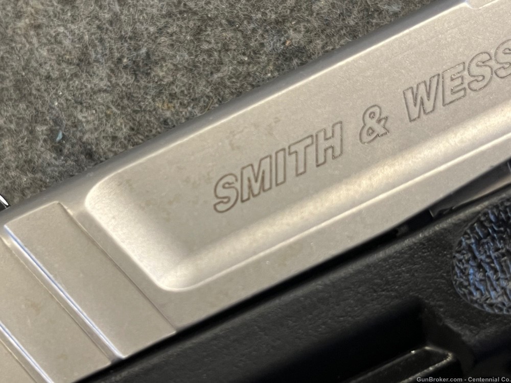 Smith & Wesson SD40 VE semi auto .40sw pistol-img-5