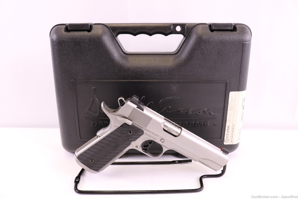 DAN WESSON 1911 -VALOR 45 ACP 8+1-5"- 01824-GREAT CONDITION!-img-0