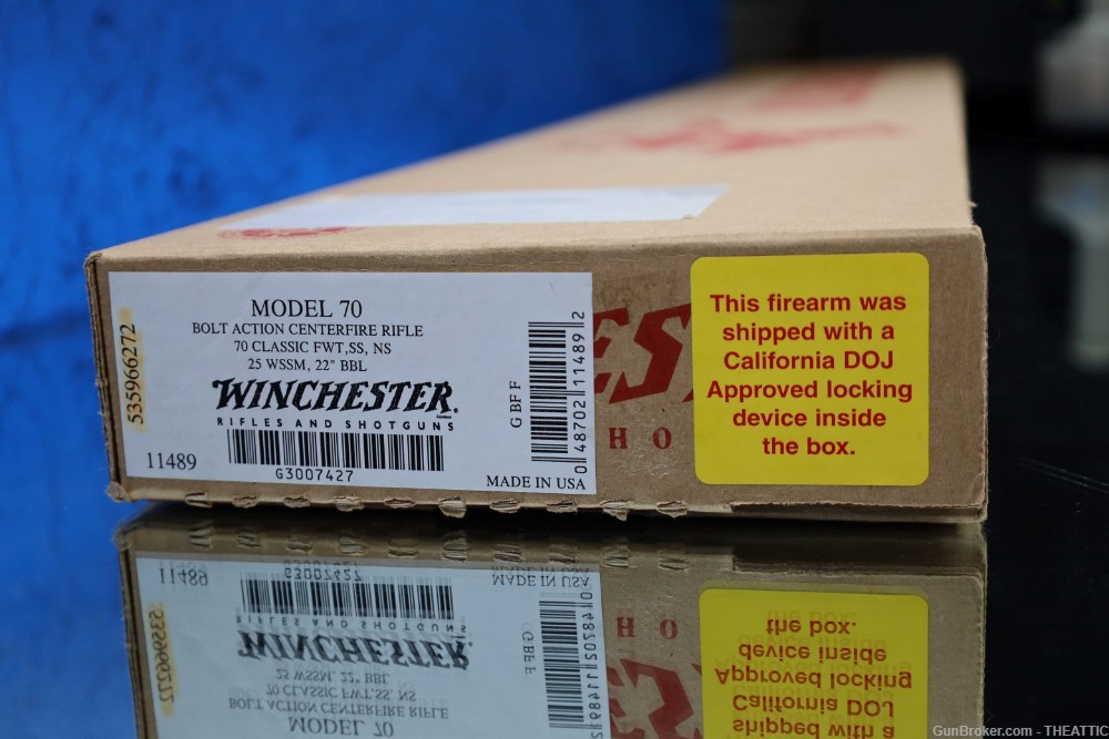 LNIB UNFIRED WINCHESTER MODEL 70 CLASSIC FEATHERWEIGHT STAINLESS 25 WSSM-img-55