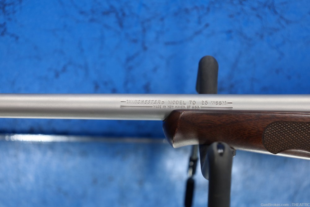 LNIB UNFIRED WINCHESTER MODEL 70 CLASSIC FEATHERWEIGHT STAINLESS 25 WSSM-img-6