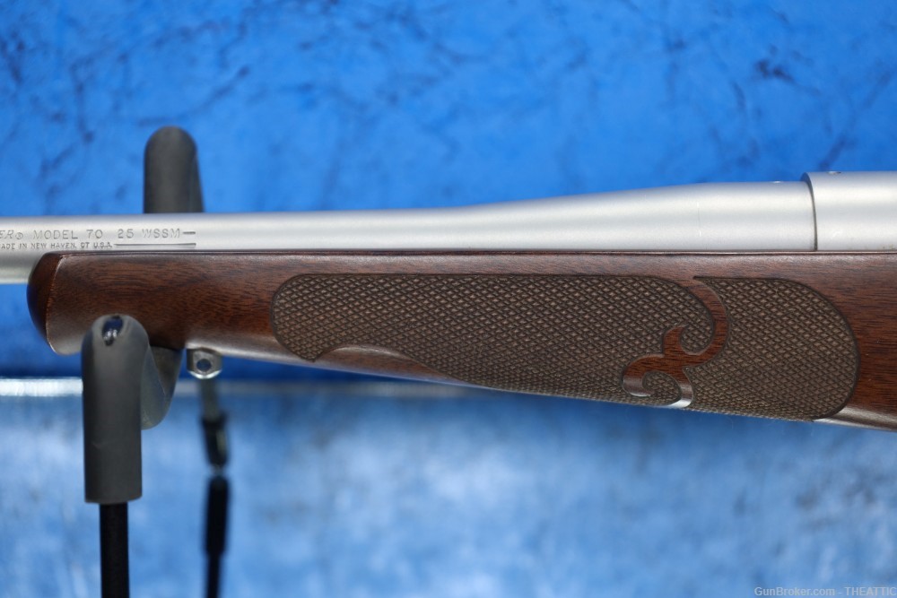 LNIB UNFIRED WINCHESTER MODEL 70 CLASSIC FEATHERWEIGHT STAINLESS 25 WSSM-img-5
