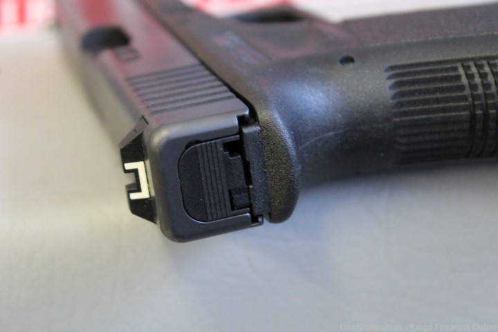 Glock 22 Gen3 .40S&W Item P-200-img-11