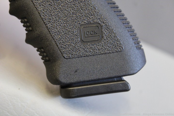 Glock 22 Gen3 .40S&W Item P-200-img-3