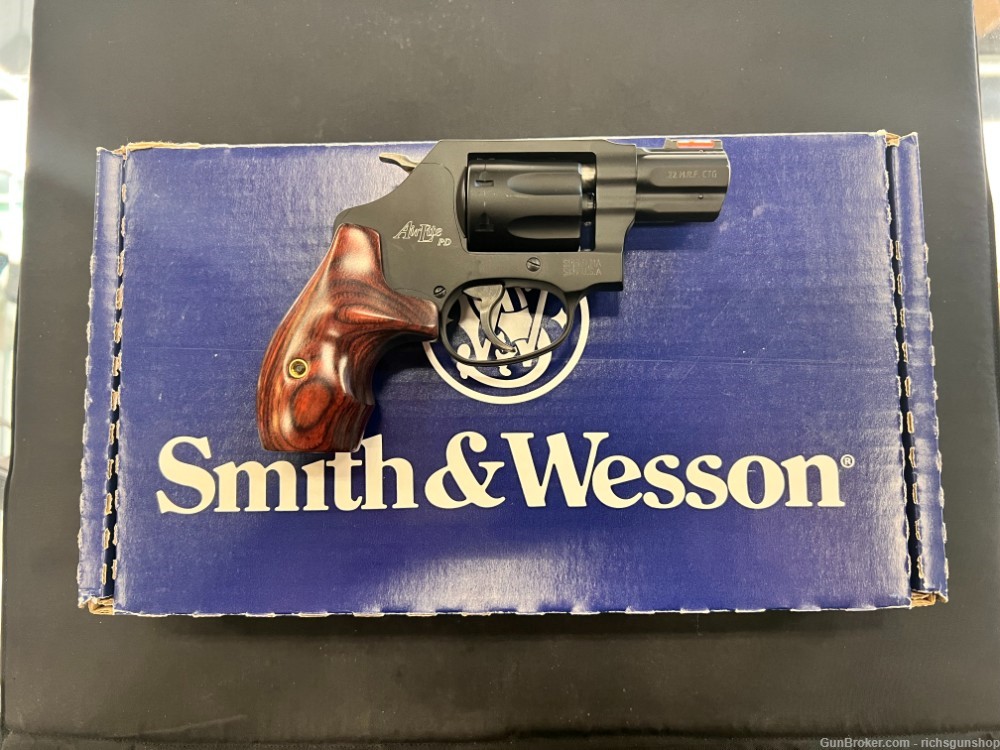 Smith and Wesson 351PD .22 Magnum Revolver-img-0