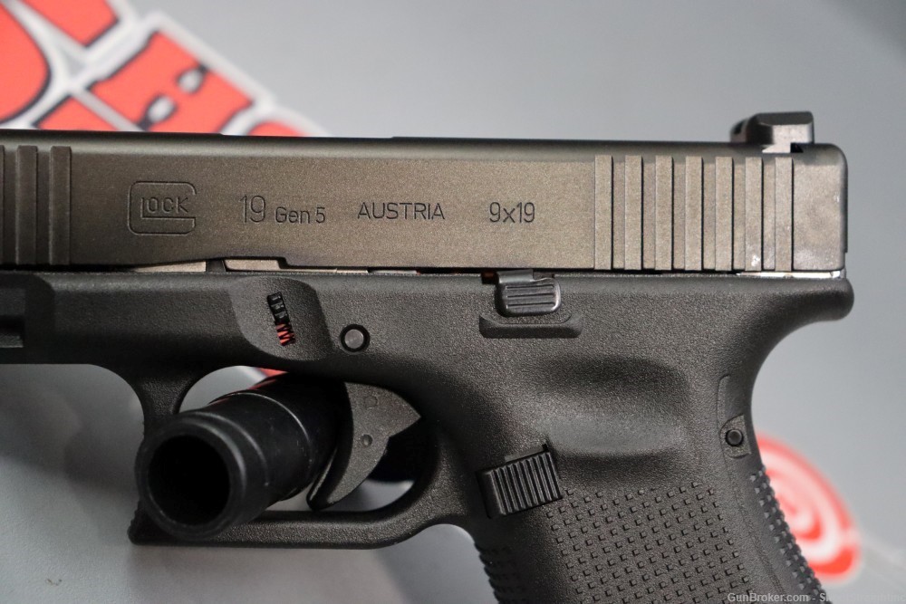 Glock 19 Gen 5 9mm 4.02" w/Case -img-4