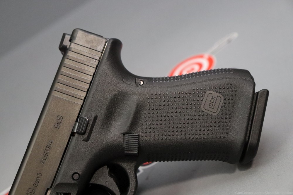 Glock 19 Gen 5 9mm 4.02" w/Case -img-3