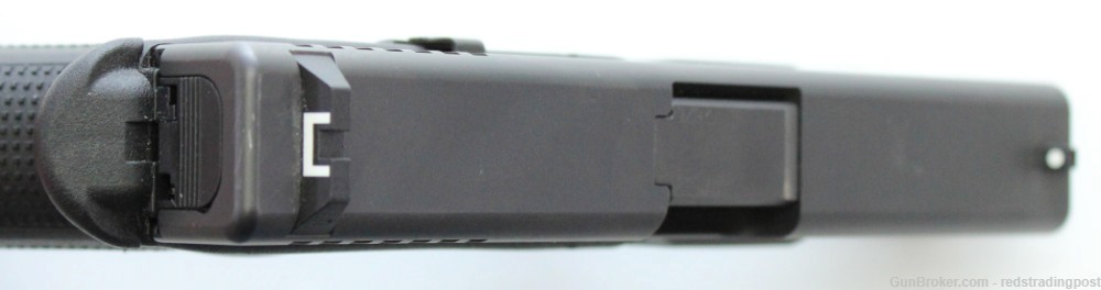 Glock 19 Gen 4 4.01" Barrel 9mm 15 Rnd Semi Auto Pistol PG1950203M w/ Box-img-3