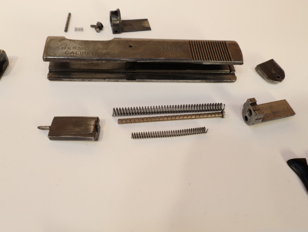 H+R Self Loading 32 ACP without firing pin rod-img-8