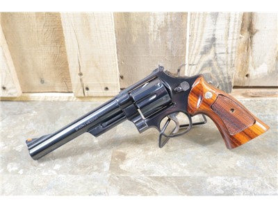 STUNNING Smith & Wesson 29-2 44mag Dirty Harry Penny Bid NO RESERVE