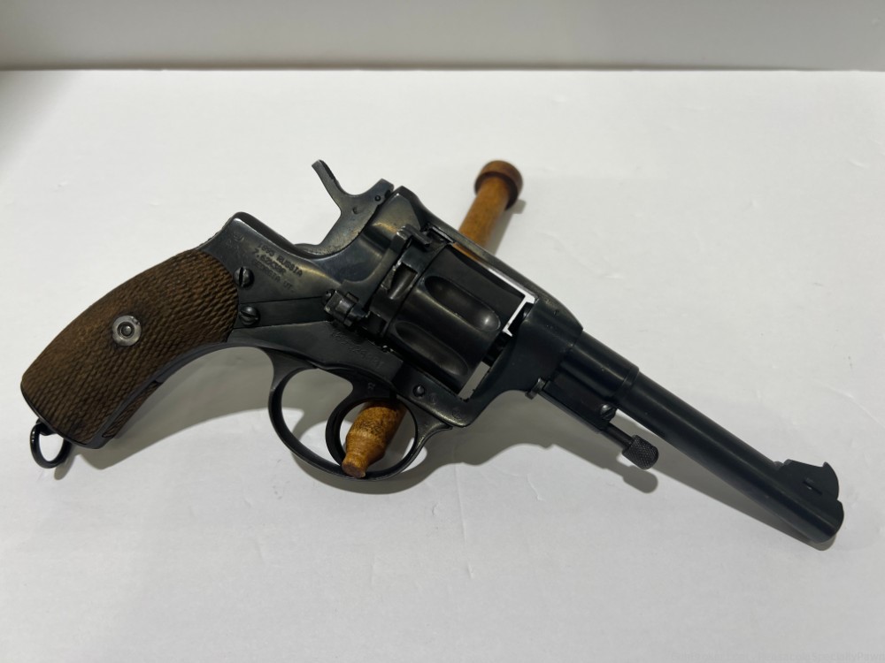 Tula 1895 Nagant revolver-img-1