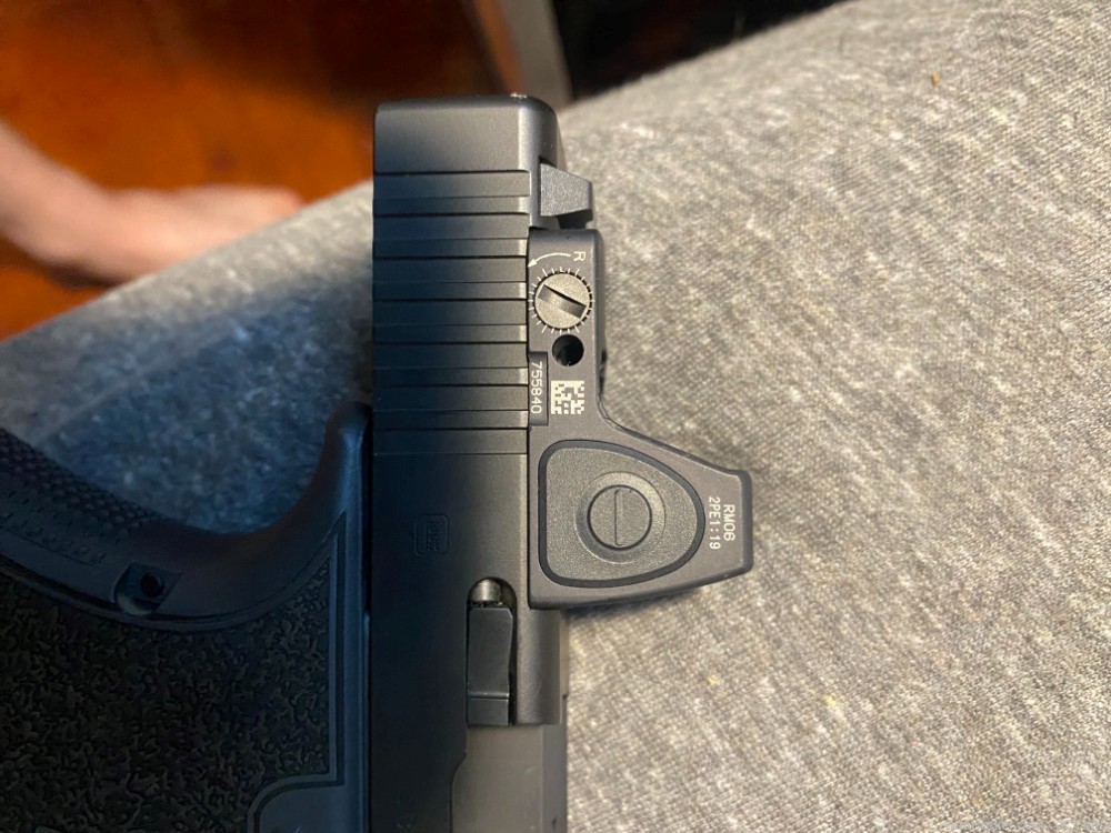 Custom Glock 19 with RMR-img-3