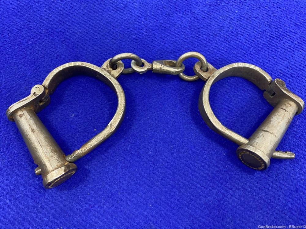 Wells Fargo and Company Darby Style Shackles Stamped 208 *RARE COLLECTABLE*-img-13
