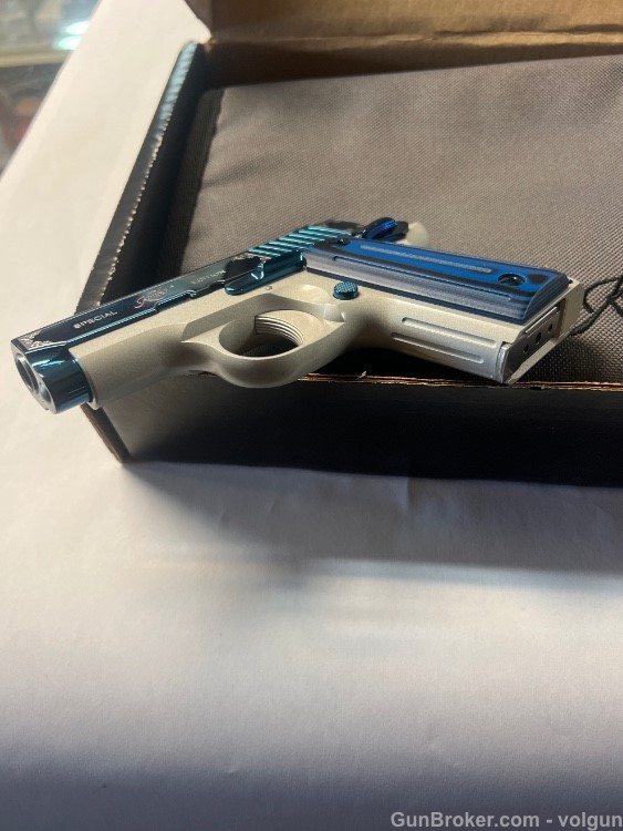Kimber micro 380 sapphire special edition like new -img-2