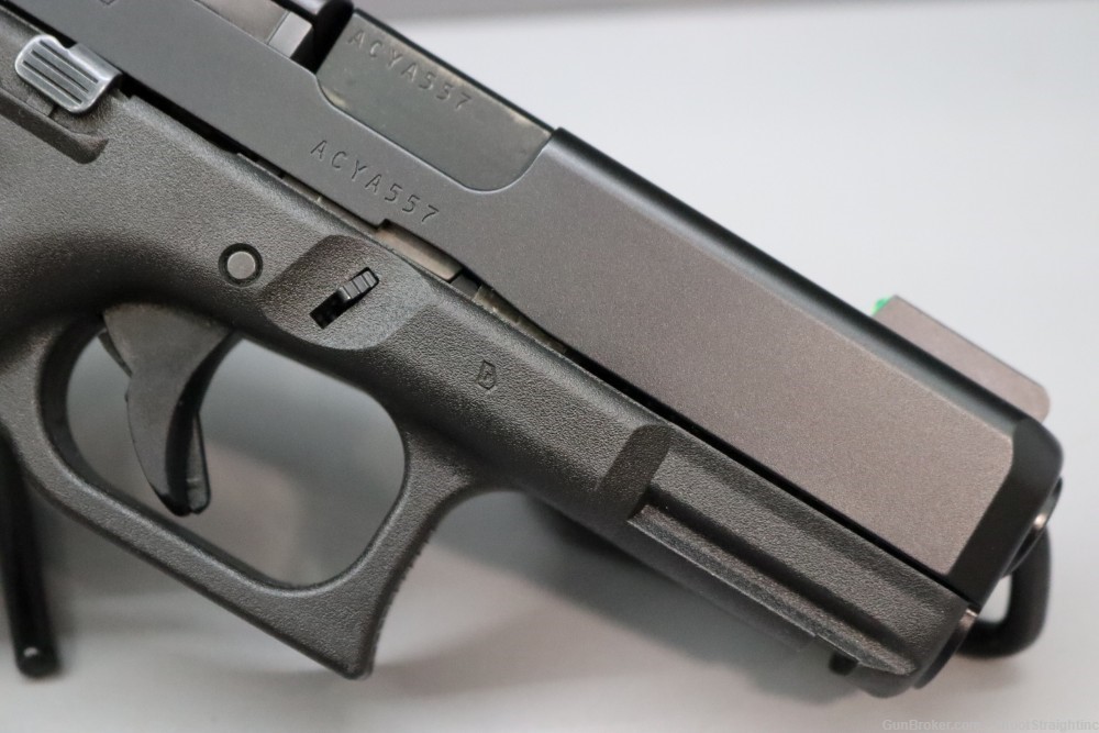 Glock 19 Gen5 9mm 4" w/Box-img-6