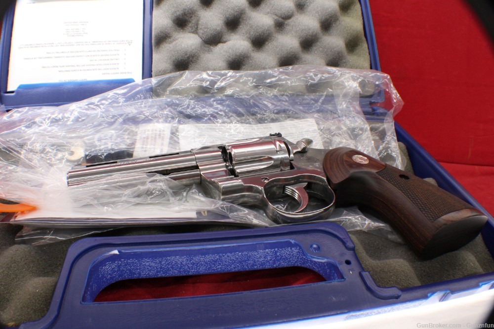(35098)USED Colt Python 357 MAG 4.25" barrel W/ Box-img-19