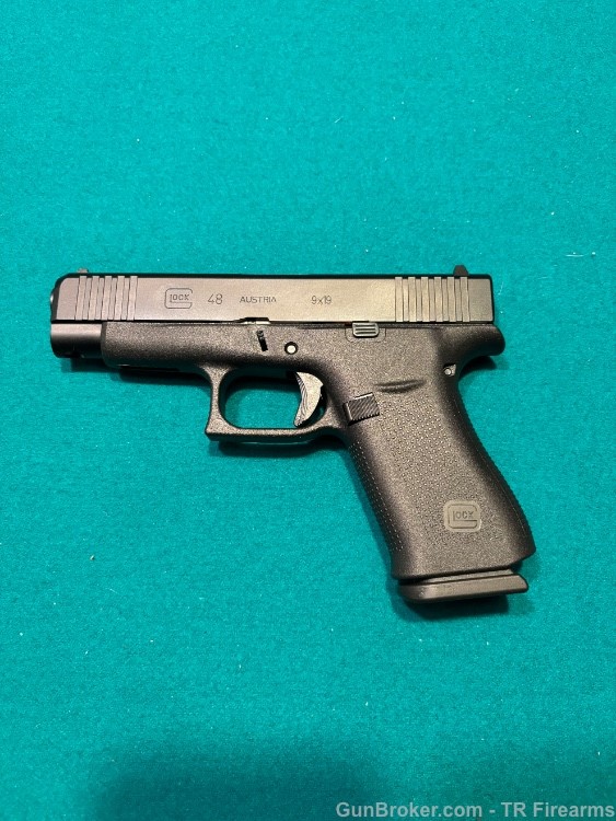 Glock 48 perfect condition penny start NO RESERVE-img-0