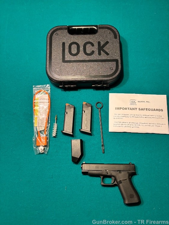Glock 48 perfect condition penny start NO RESERVE-img-2