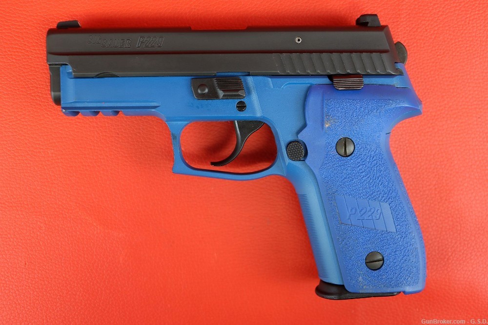 *Sig Sauer P229 Training pistol (can convert)- GOOD+ COND!-img-2