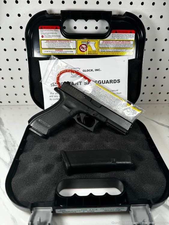 Glock 17 GEN4 9mm Night Sights Police Trade NICE No Reserve NR-img-0