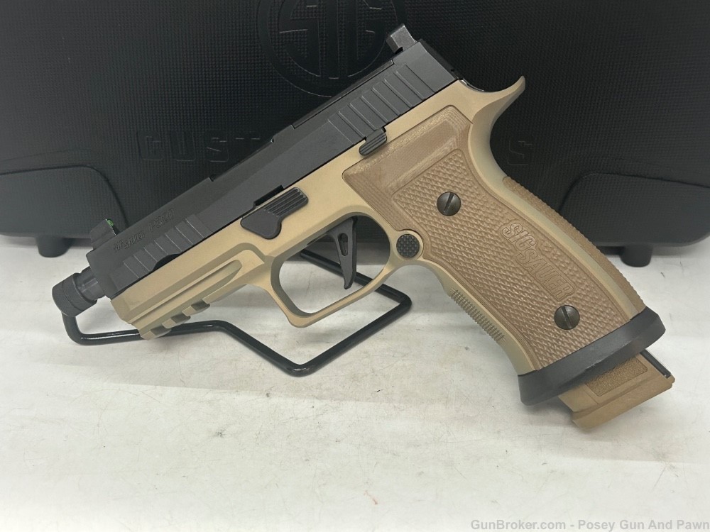 Appears Unfired Sig Sauer P320 AXG Combat Threaded 3 21 rd 9mm Mags FDE  -img-0