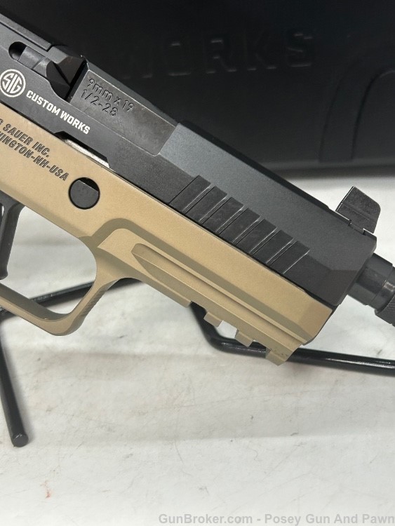 Appears Unfired Sig Sauer P320 AXG Combat Threaded 3 21 rd 9mm Mags FDE  -img-18