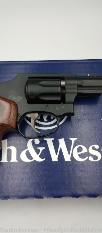 Smith & Wesson 351c AirLite 22mag 22WMR 7 shot J-Frame-img-17